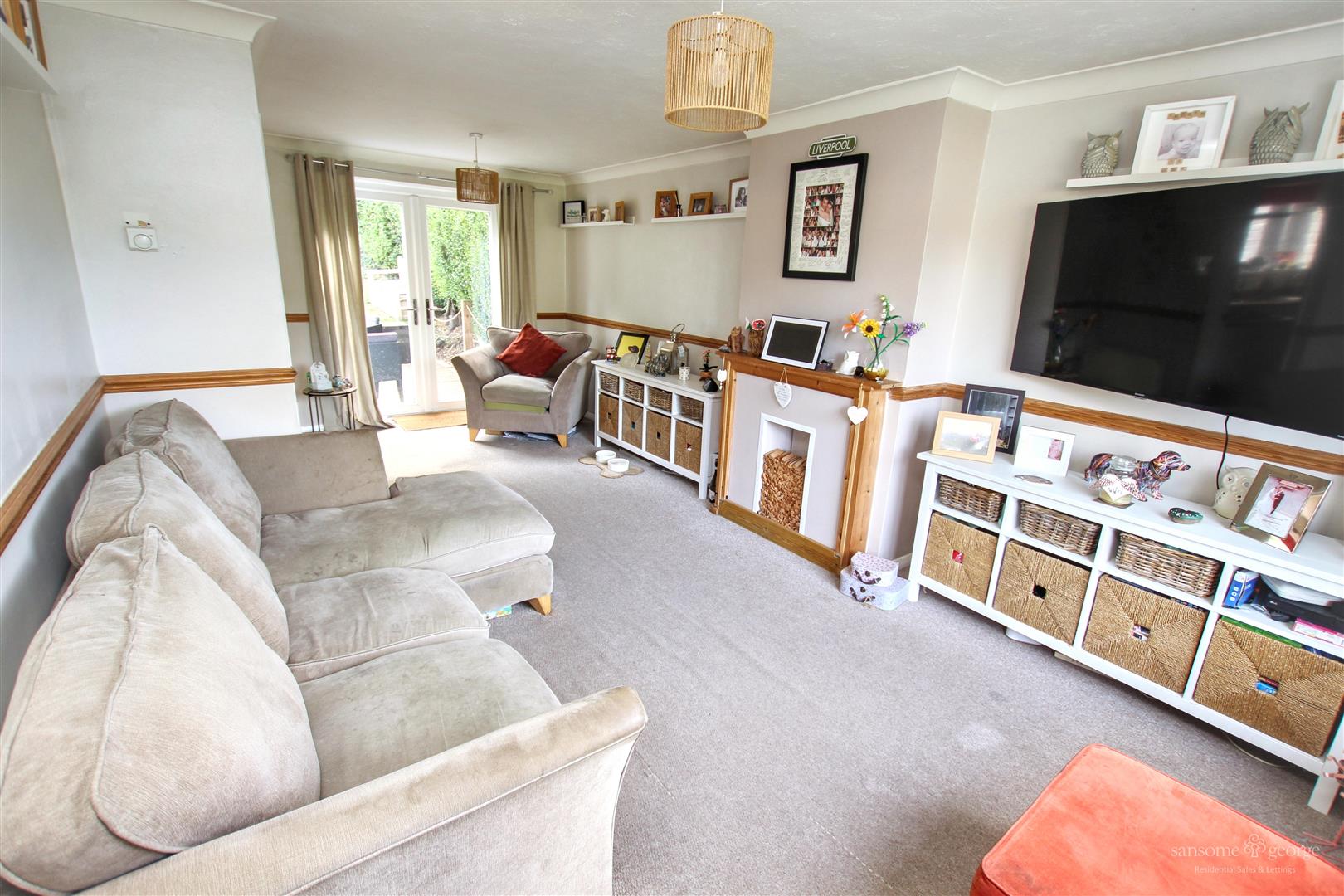 Vale Crescent, Tilehurst, Reading
